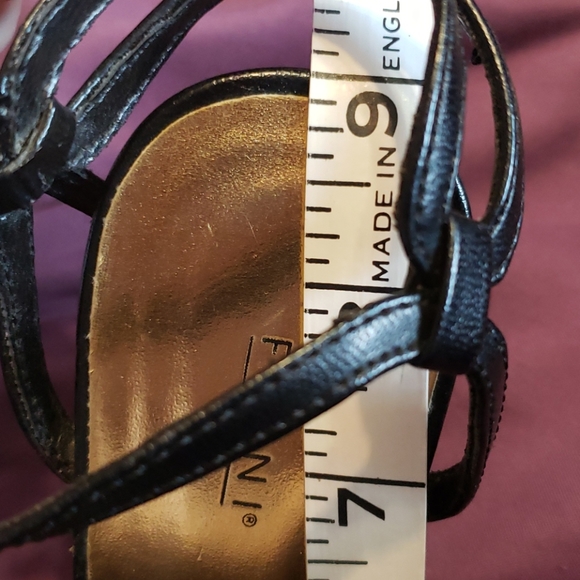 FIONI Black Strappy Open Toe Wedge Sandals - Picture 5 of 6